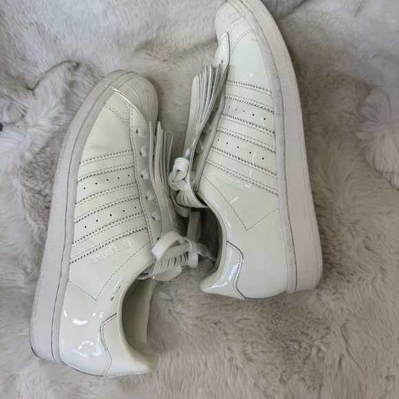 adidas gazelle silver green womens Esseutesse Lamb Suede Fringe Sneaker
